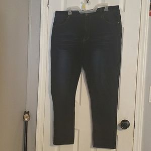 VIP Jeans dark wash with whiskering 24W